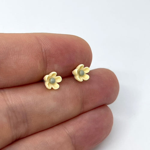 Forget-Me-Not Studs in Butter Yellow (Surgical Steel)