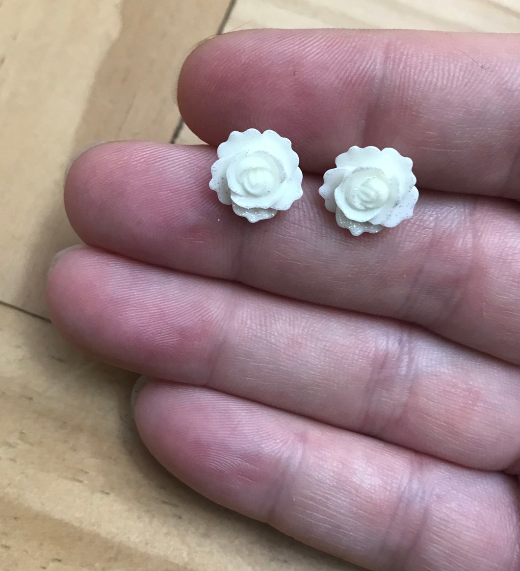 Shimmering Rose Studs in French Vanilla (No Metal)