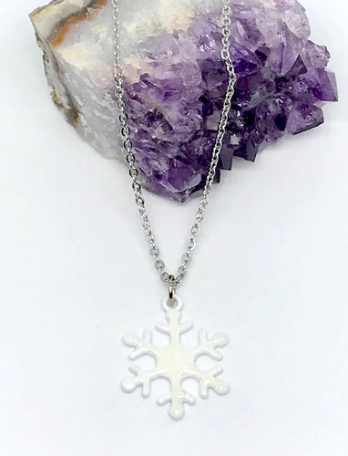 Shimmering Snowflake Necklace Necklace (Stainless Steel)