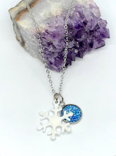 Load image into Gallery viewer, Shimmering Snowflake Necklace Necklace (Stainless Steel)