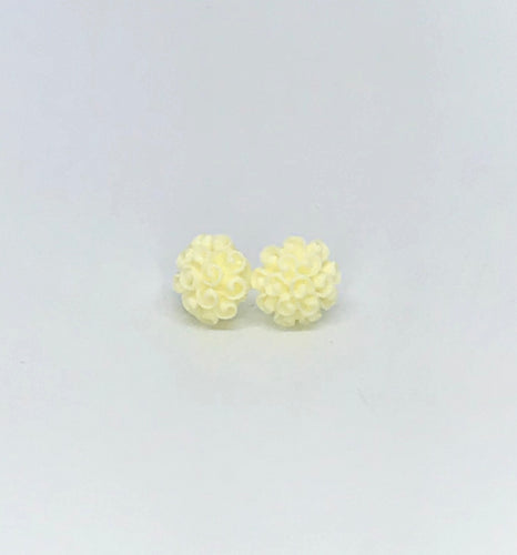 Floral Bouquet in French Vanilla (No Metal)