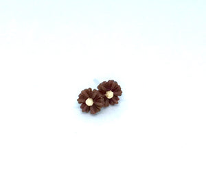 Chrysanthemum Studs in Chocolate Mousse (No Metal)